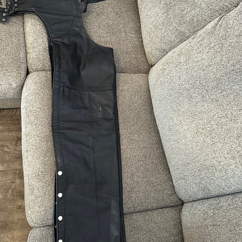Women’s leather motorcycle chaps